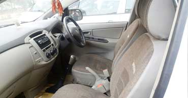 toyota innova car rental delhi